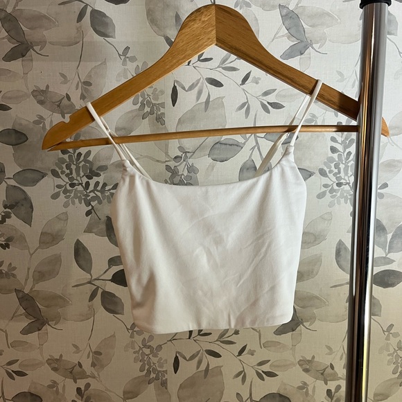 🤍aritzia “contour” cropped t shirt & tank top 🤍 - Picture 7 of 7